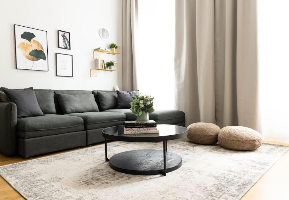 Franz 23 - Typical Viennese Apartment In The Heart Of Wien Exteriör bild